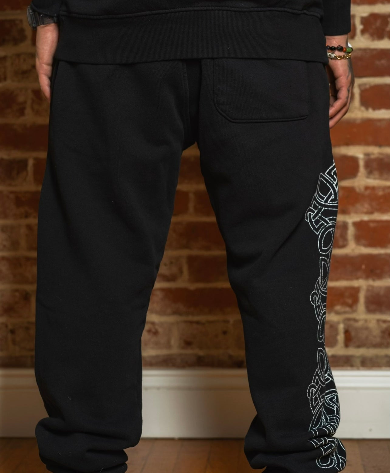 BLANCO CREST SWEAT PANTS